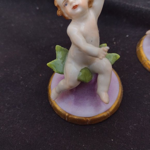 MZ Dresden Cherub/Putti figures, 2- identical pair. Mint condition, early 20th C - Picture 3 of 6